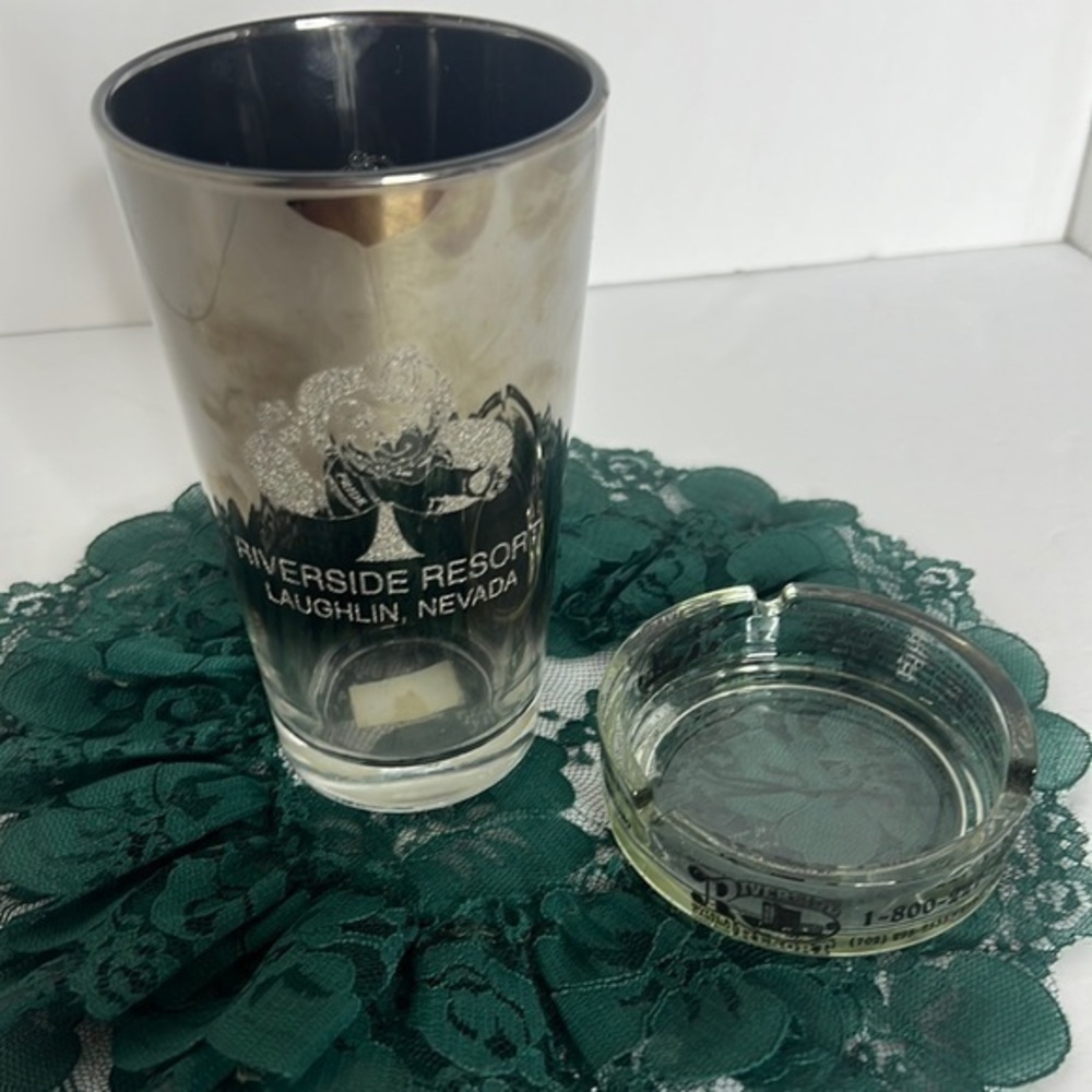 RIVERSIDE RESORT LAUGHLIN, NEVADA GLASS AND ASH TRAY